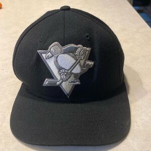 Reebok Pittsburgh Penguins snap back hat NHL